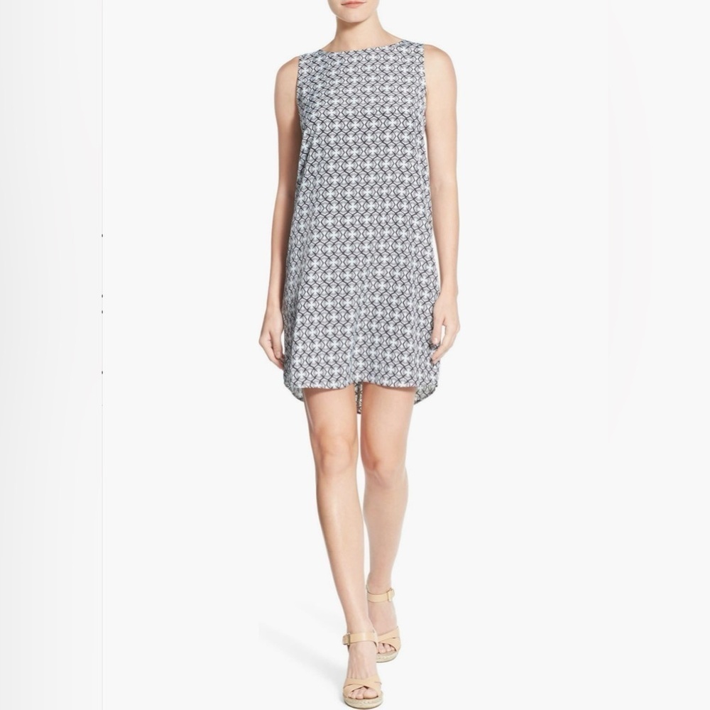 Halogen Sleeveless Lightweight Mini Shift Dress, Zipper Back Size L